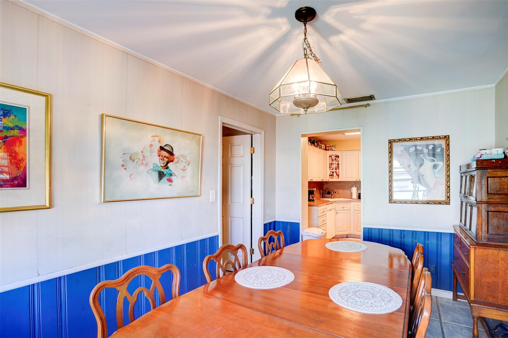 4271 NE 11th Ter