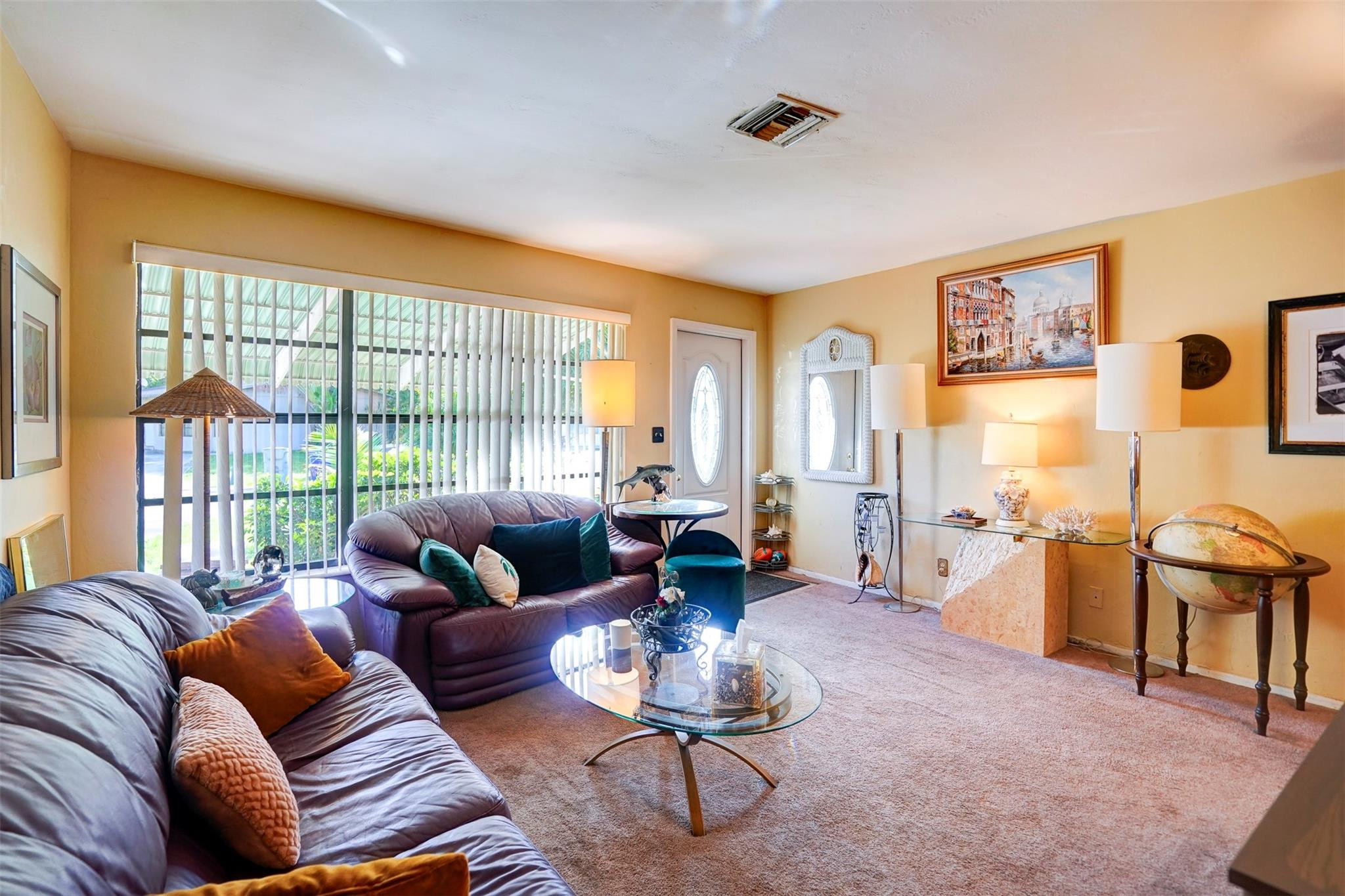 4271 NE 11th Ter