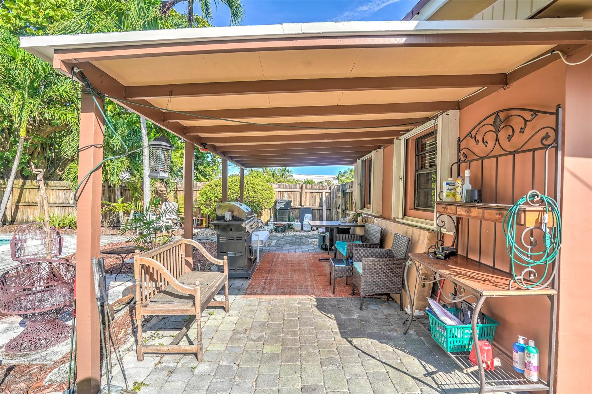 4271 NE 11th Ter