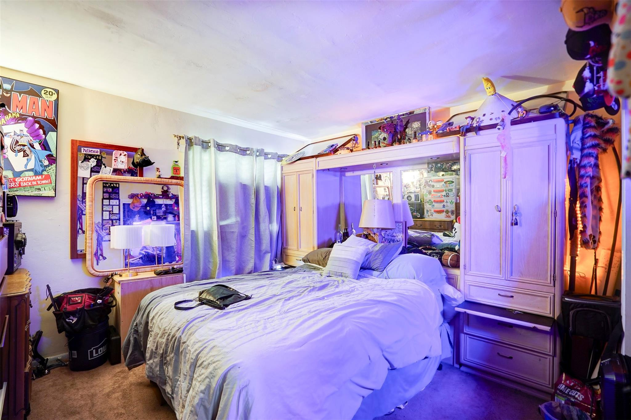 4271 NE 11th Ter