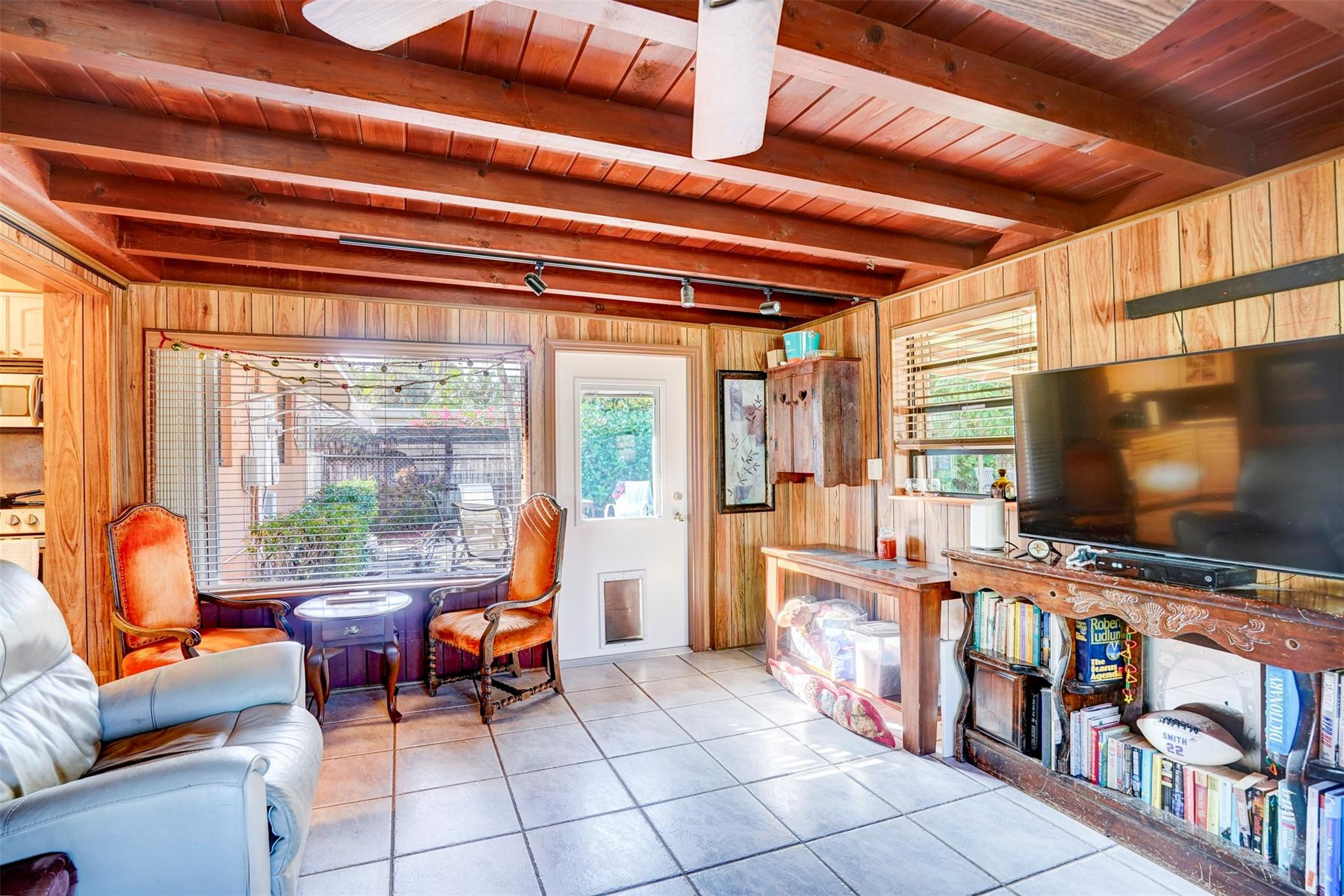 4271 NE 11th Ter