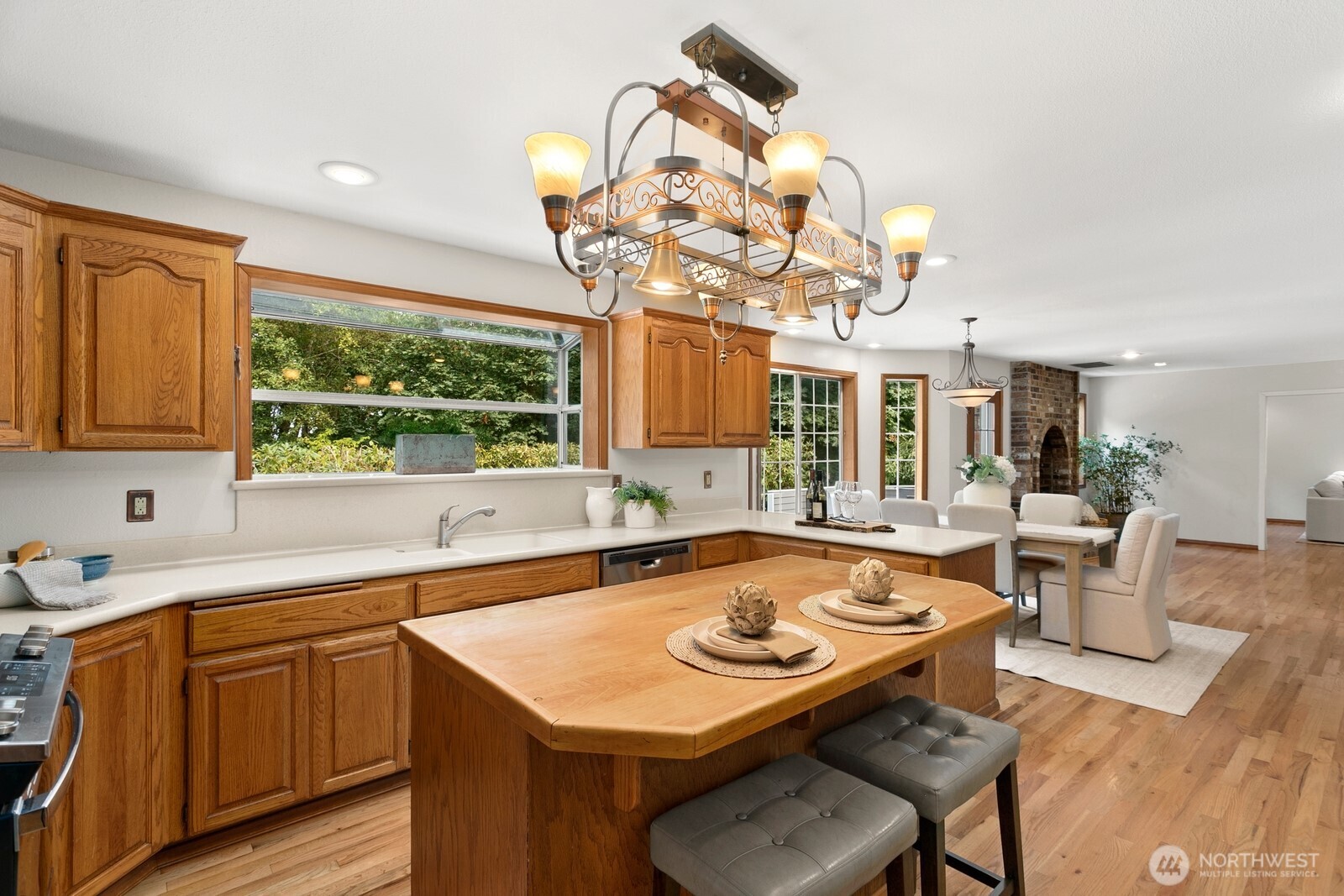 6108 Nahane West NE