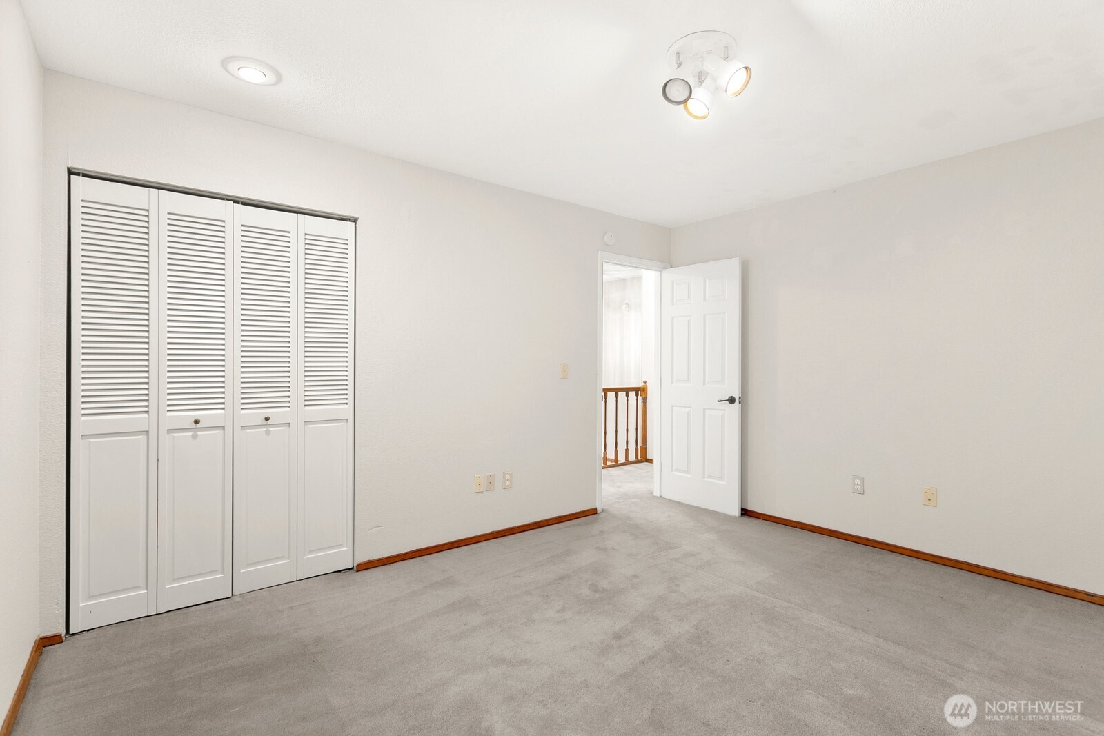 6108 Nahane West NE