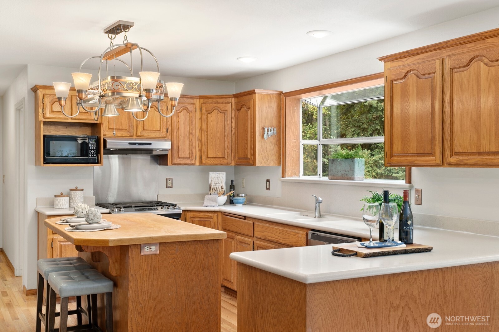 6108 Nahane West NE
