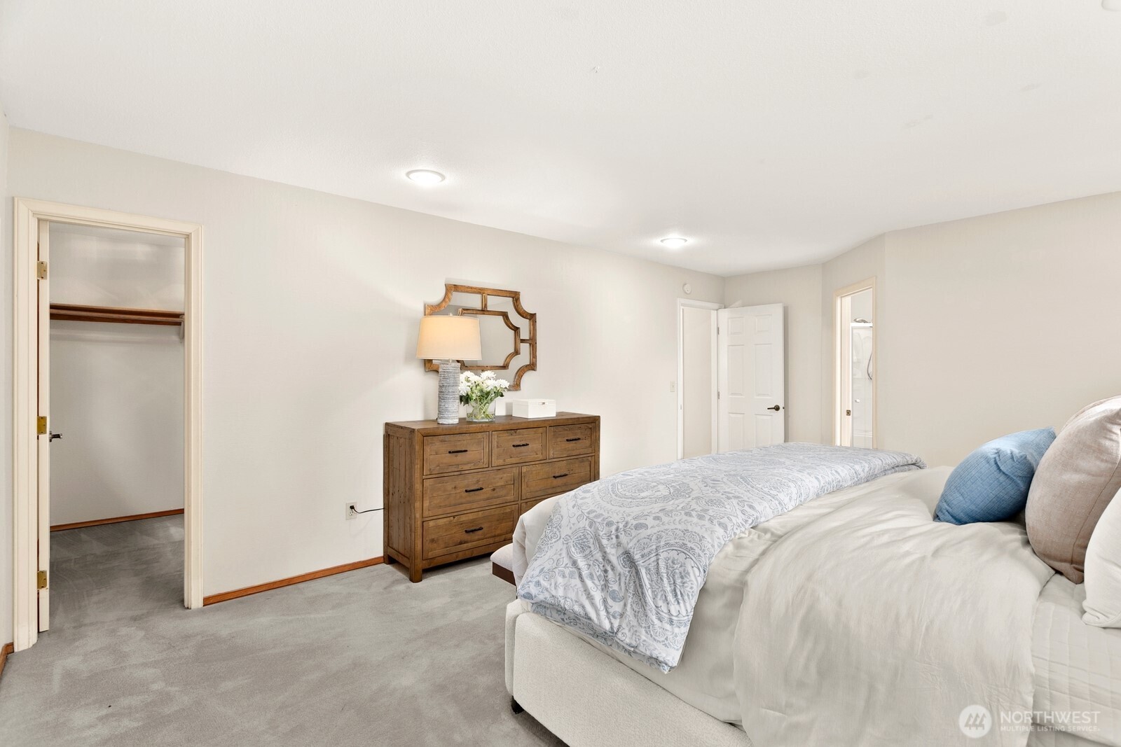 6108 Nahane West NE