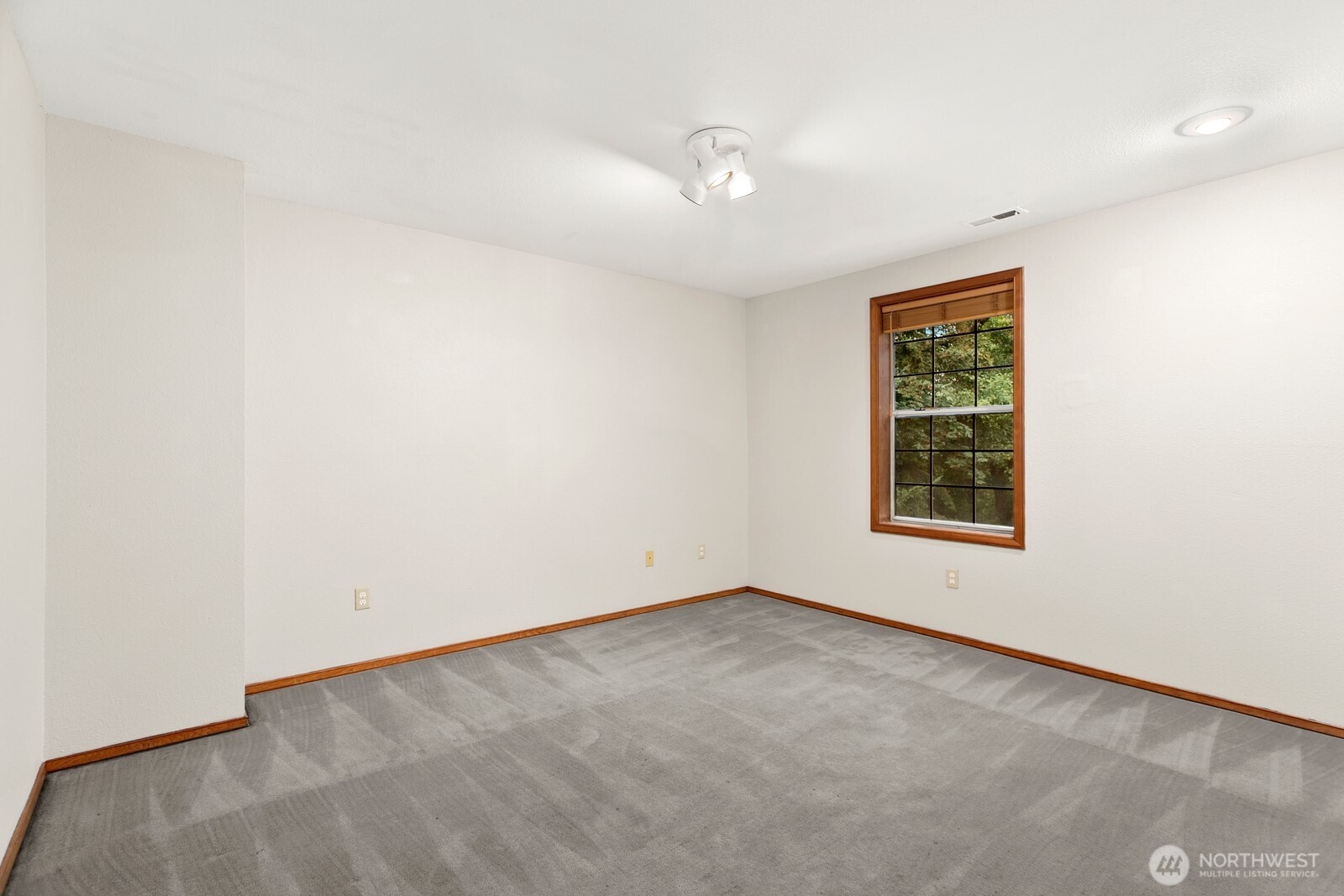 6108 Nahane West NE