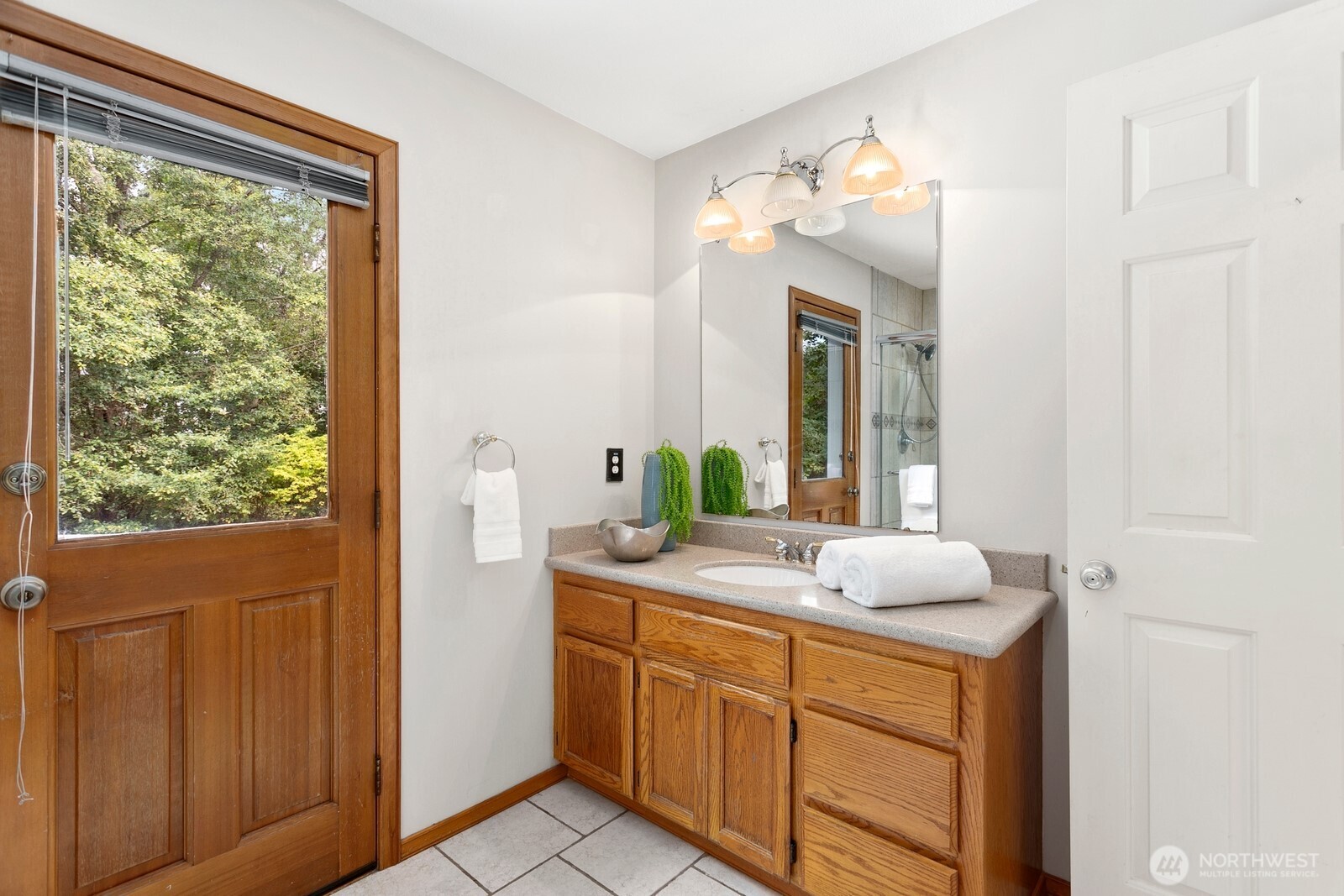 6108 Nahane West NE