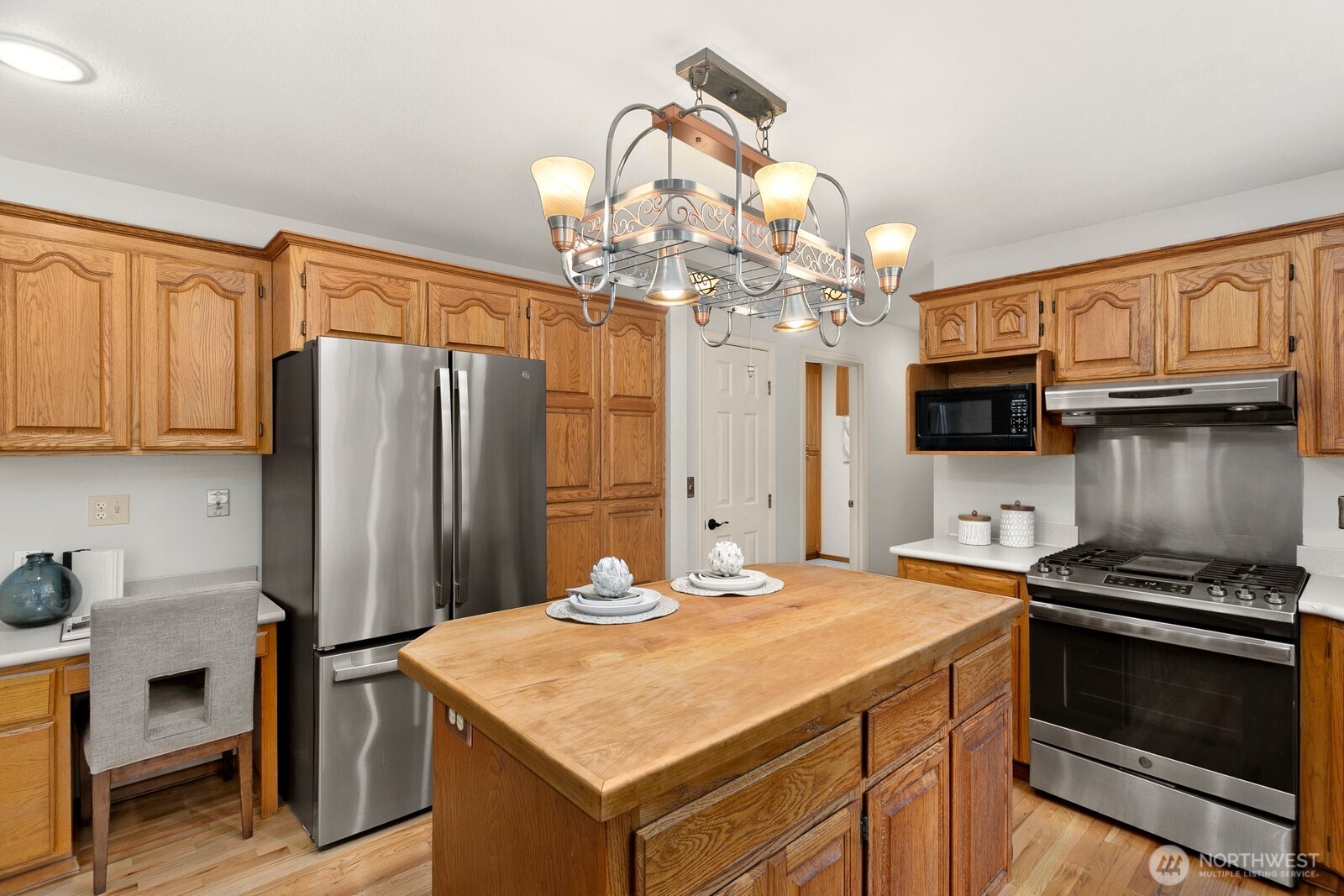 6108 Nahane West NE