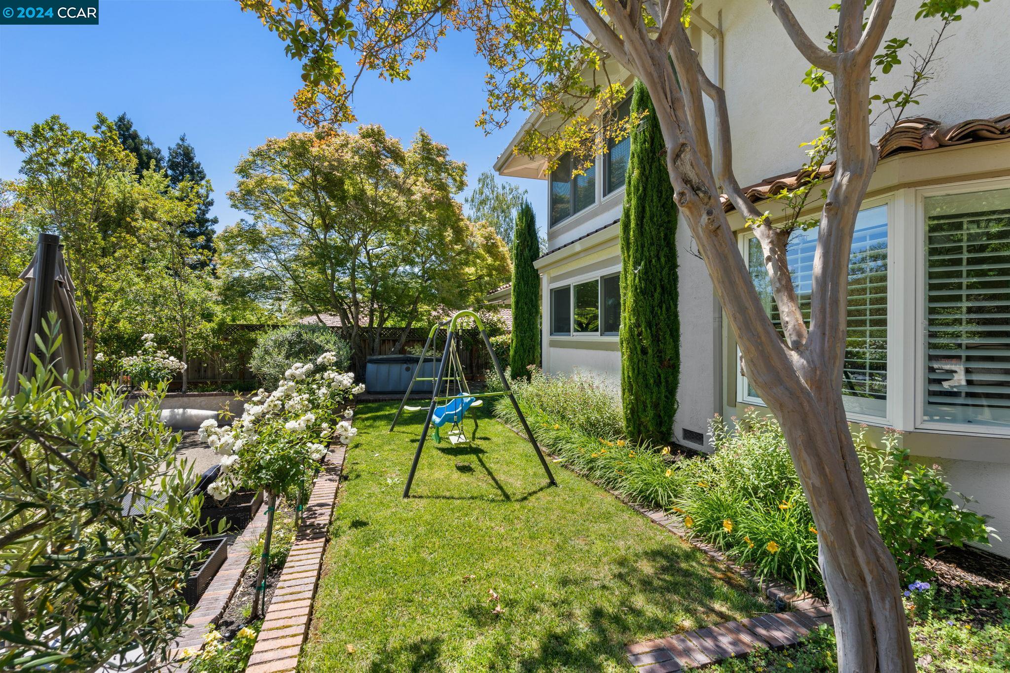 316 Live Oak Dr