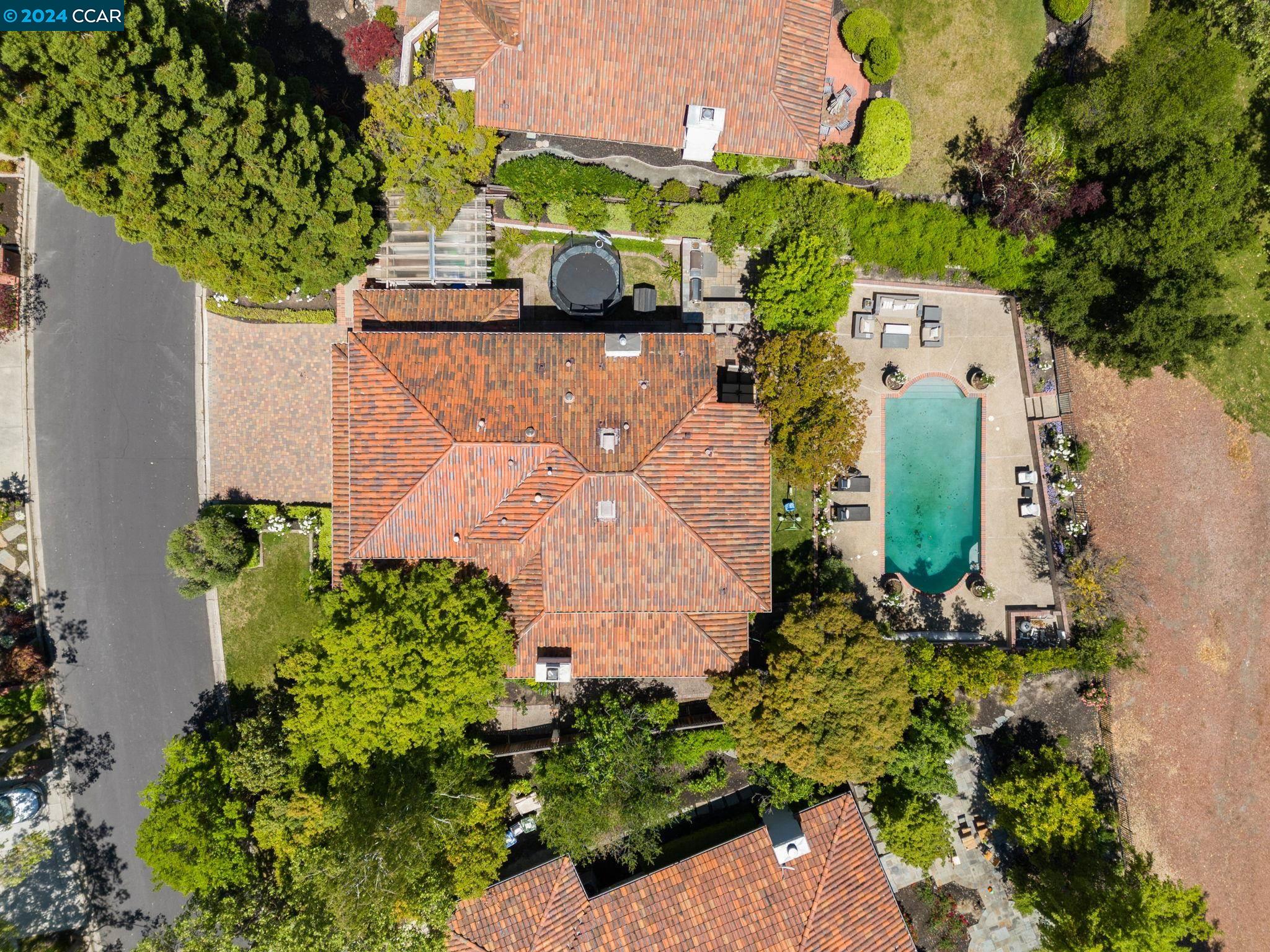 316 Live Oak Dr