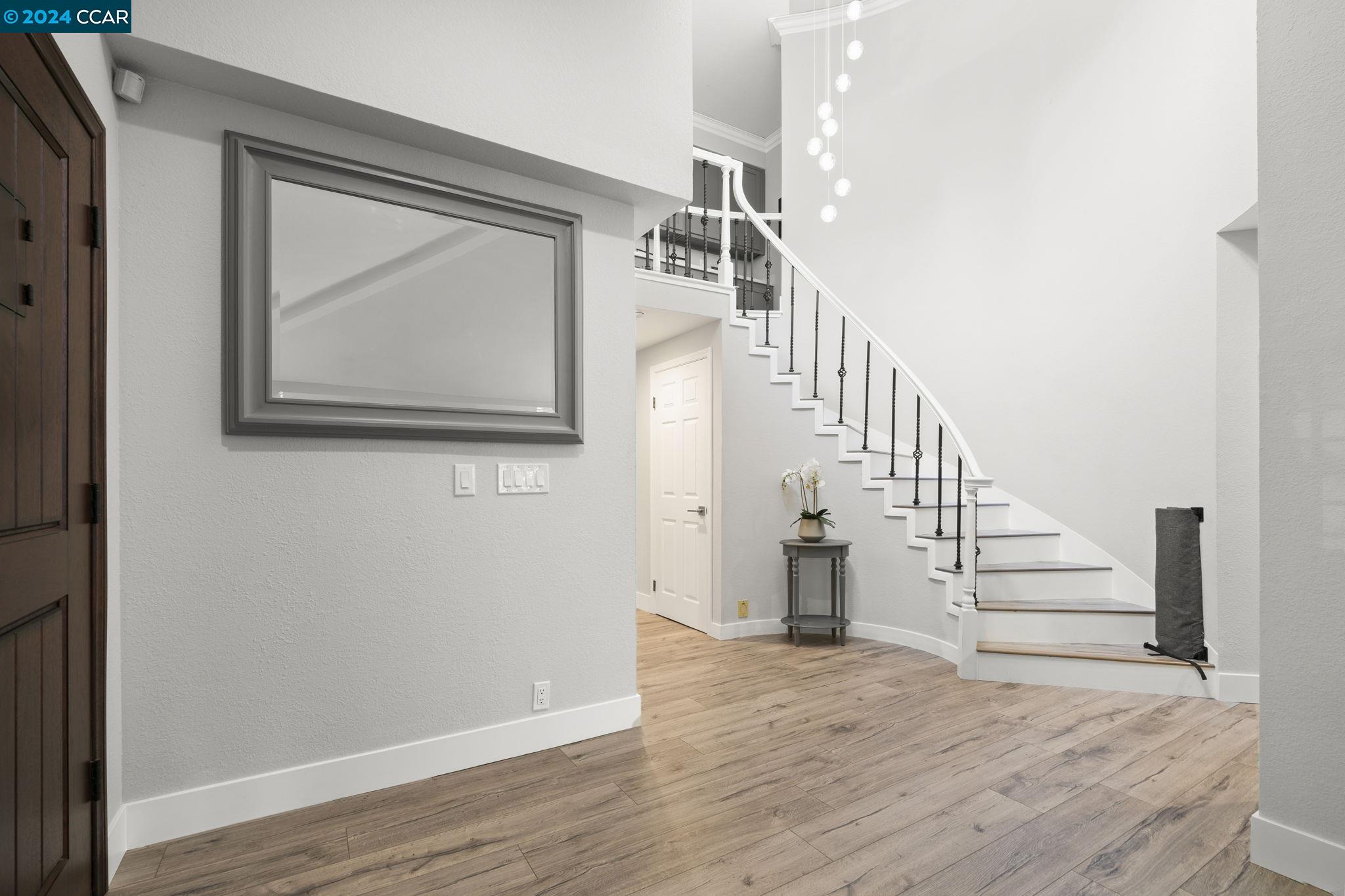 316 Live Oak Dr