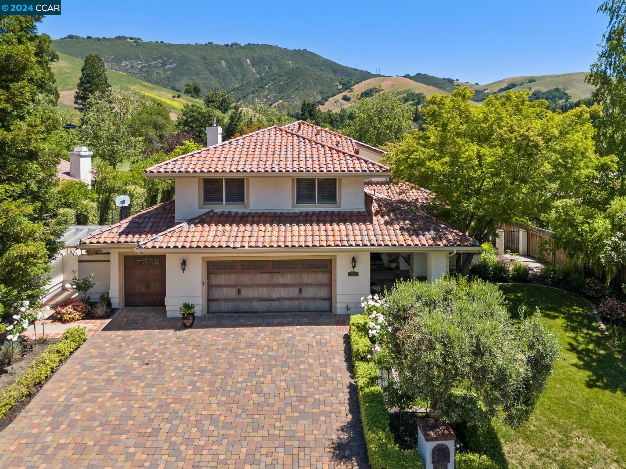 316 Live Oak Dr
