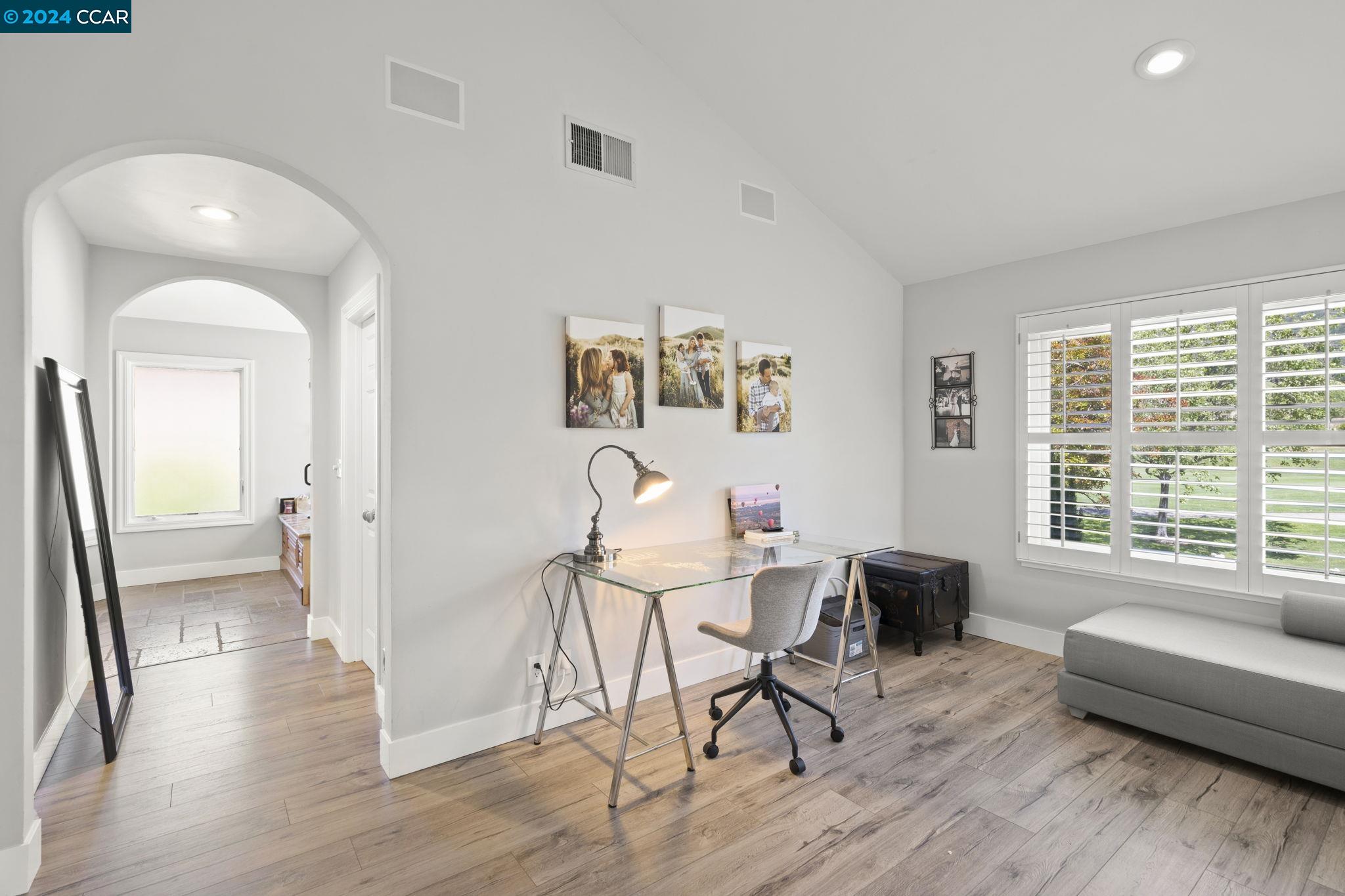 316 Live Oak Dr