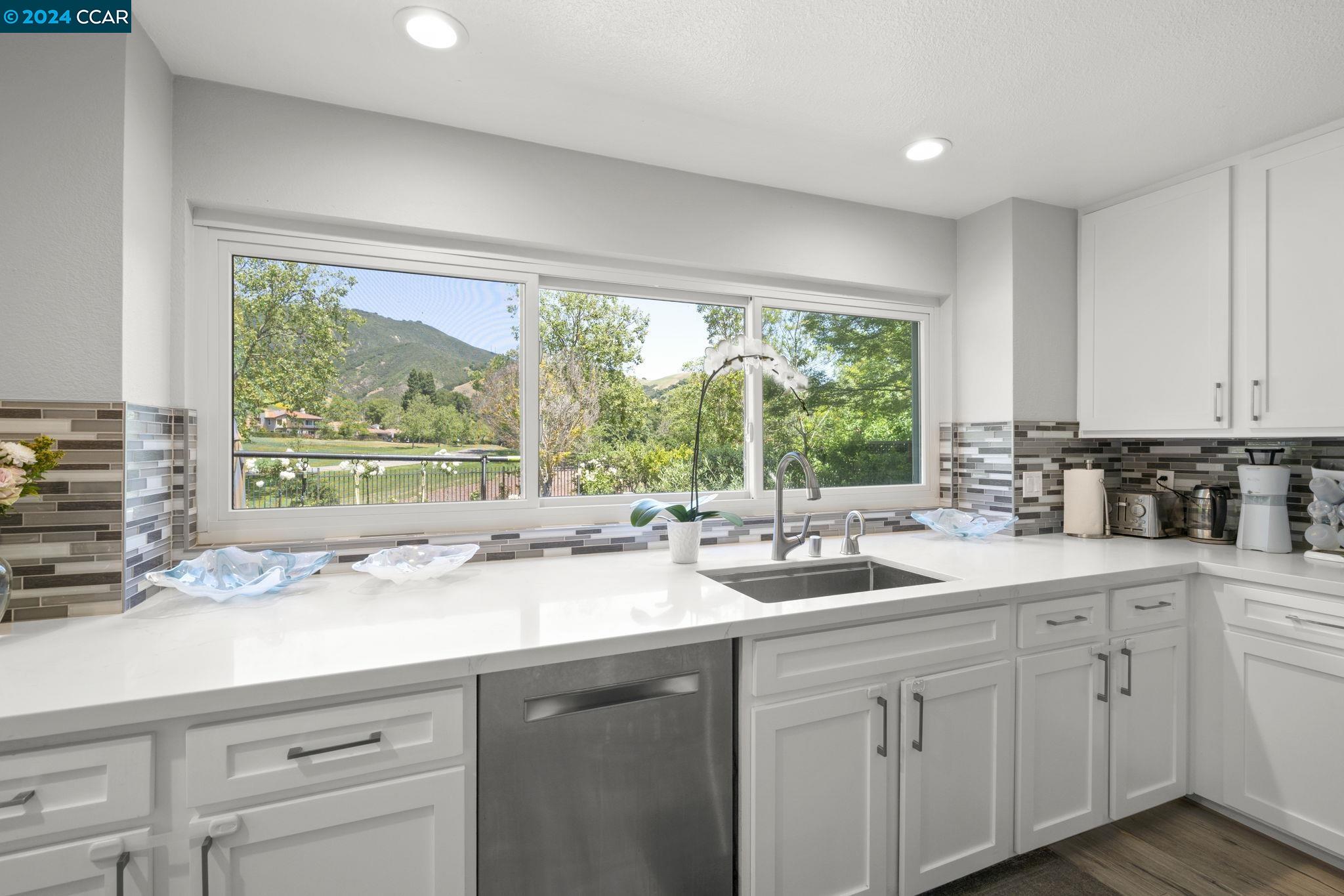 316 Live Oak Dr