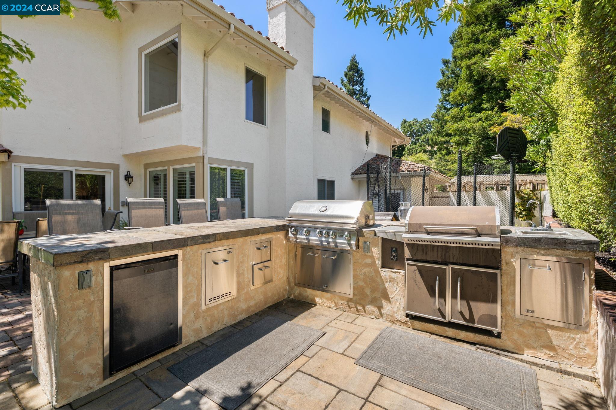 316 Live Oak Dr