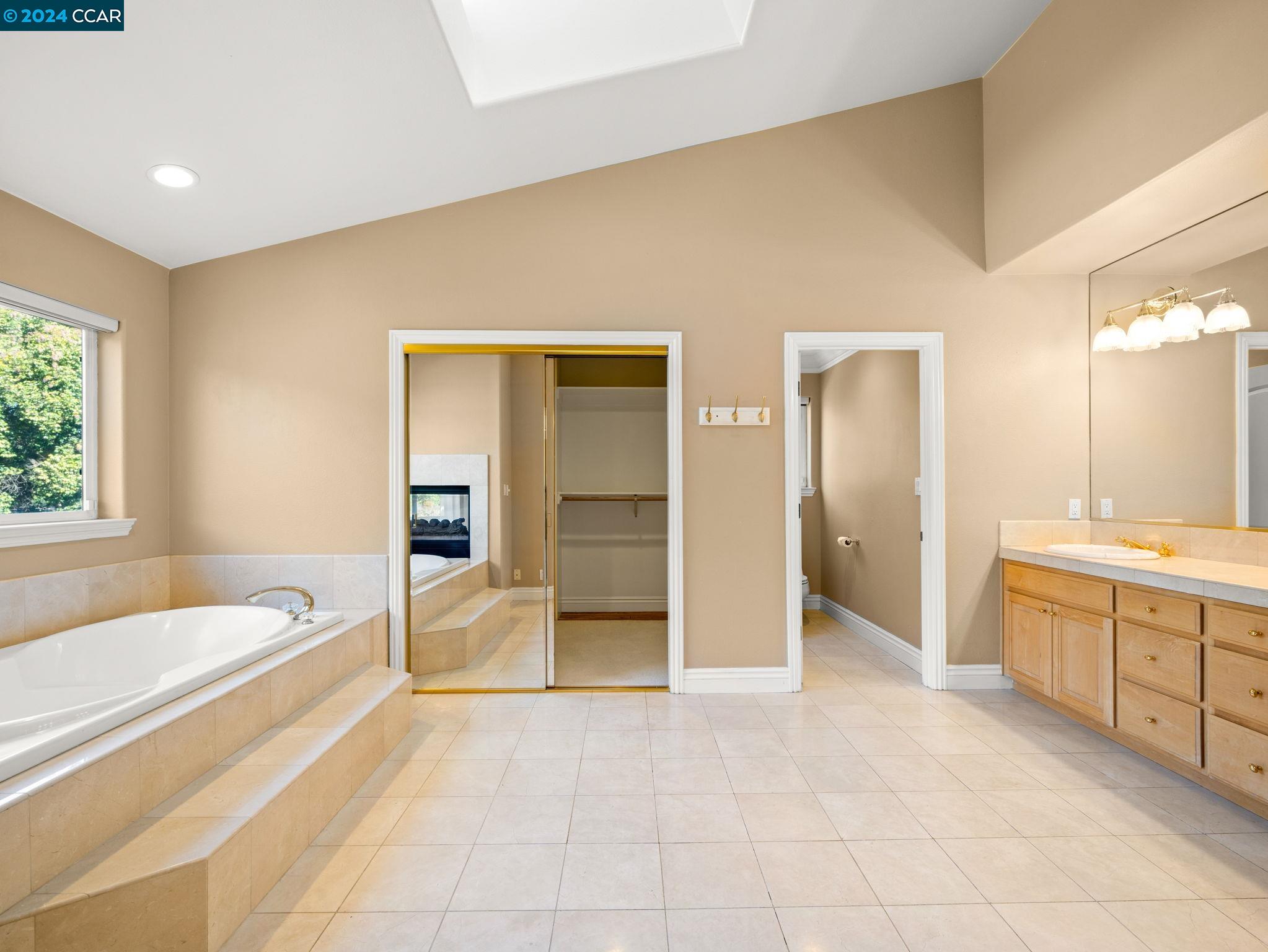 1420 Jackson Way, Alamo