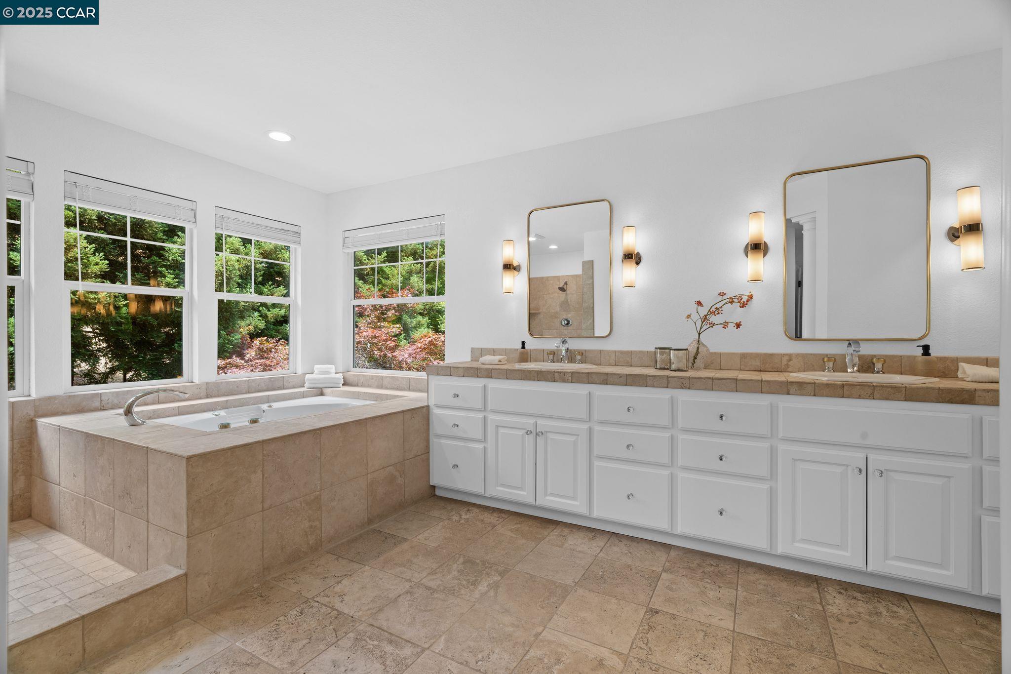 107 Leafield Rd, Danville