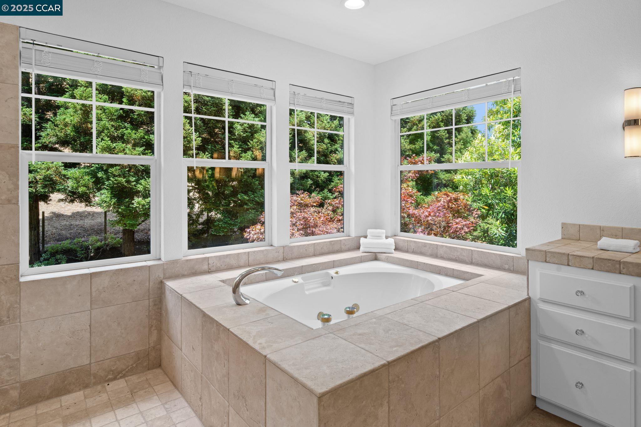 107 Leafield Rd, Danville