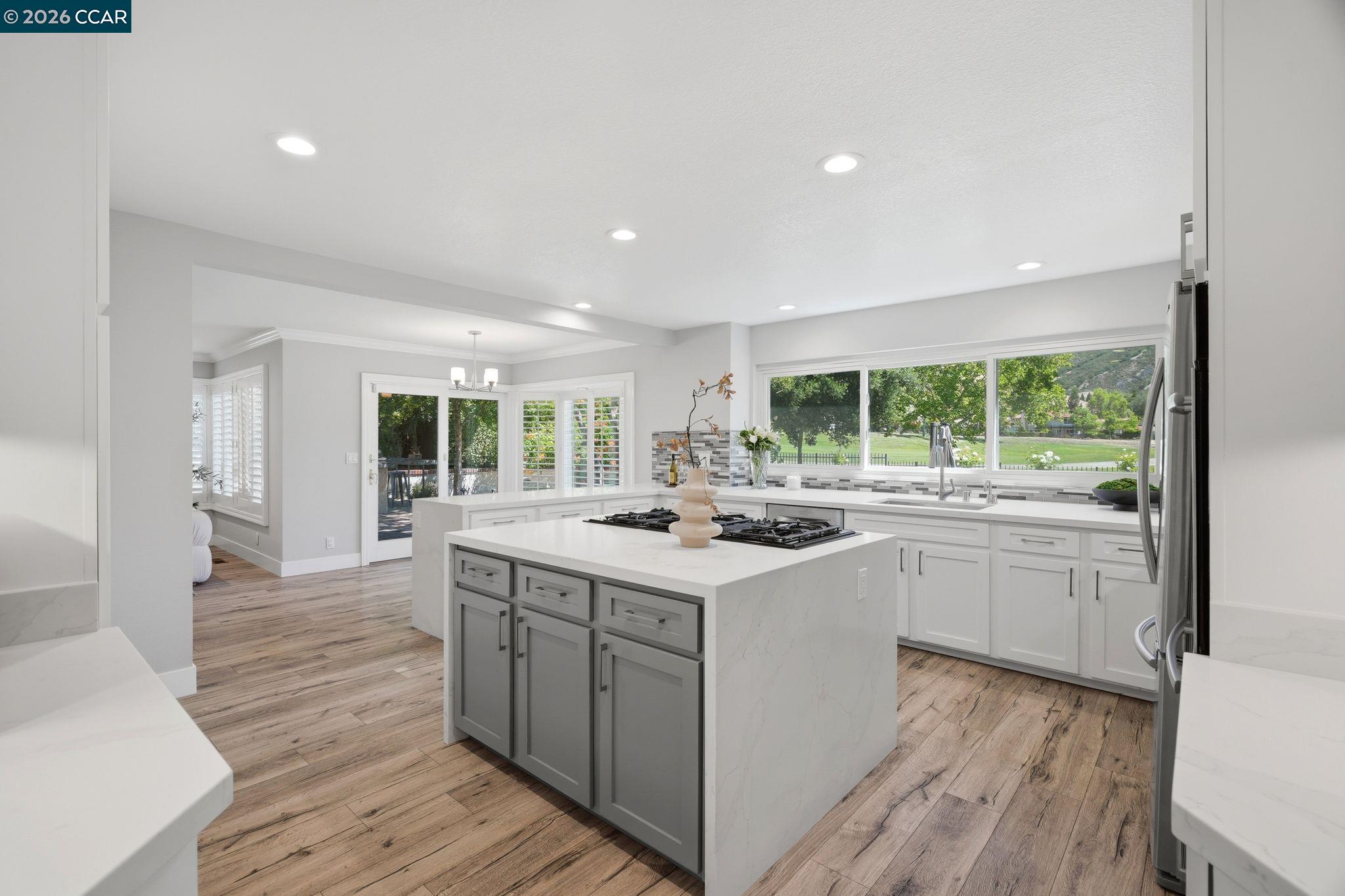 316 Live Oak Dr