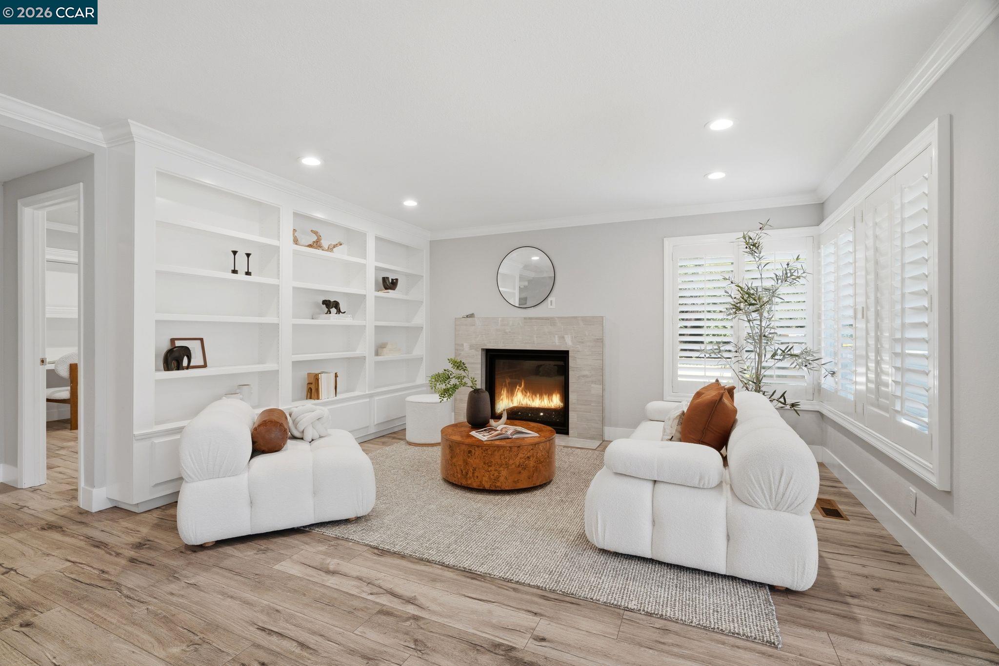 316 Live Oak Dr