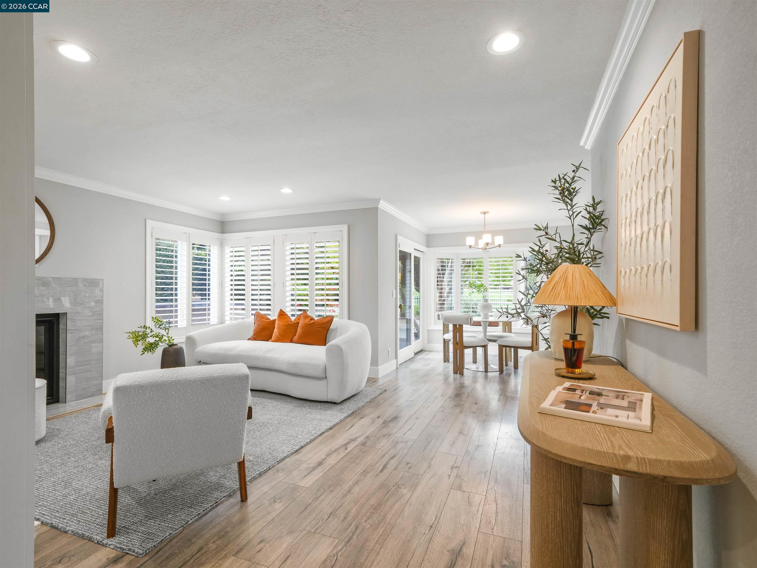 316 Live Oak Dr