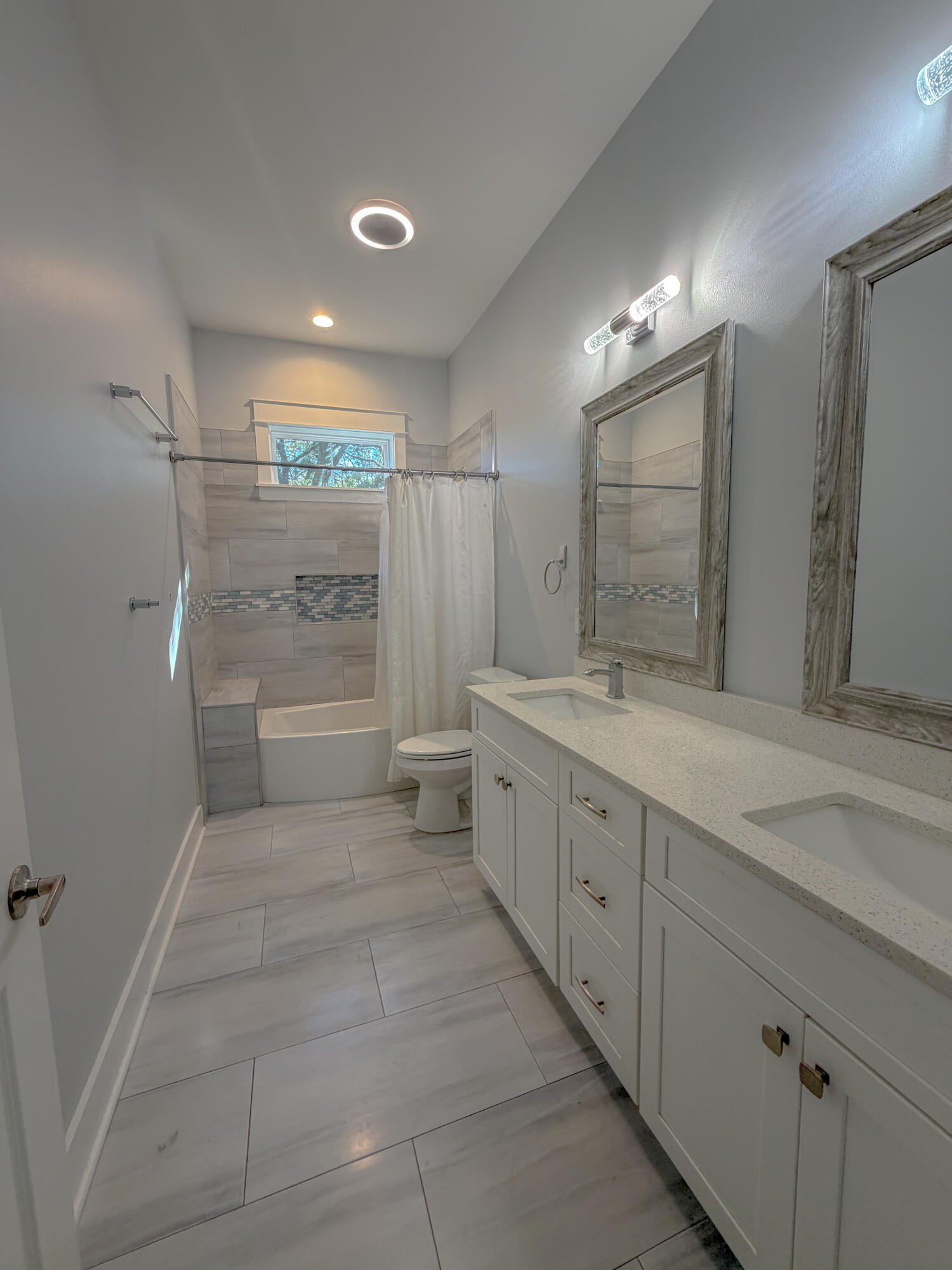 104 SW Second Avenue