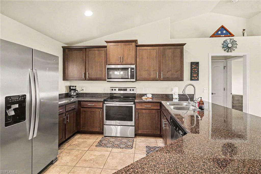 1223 NW 15th PL