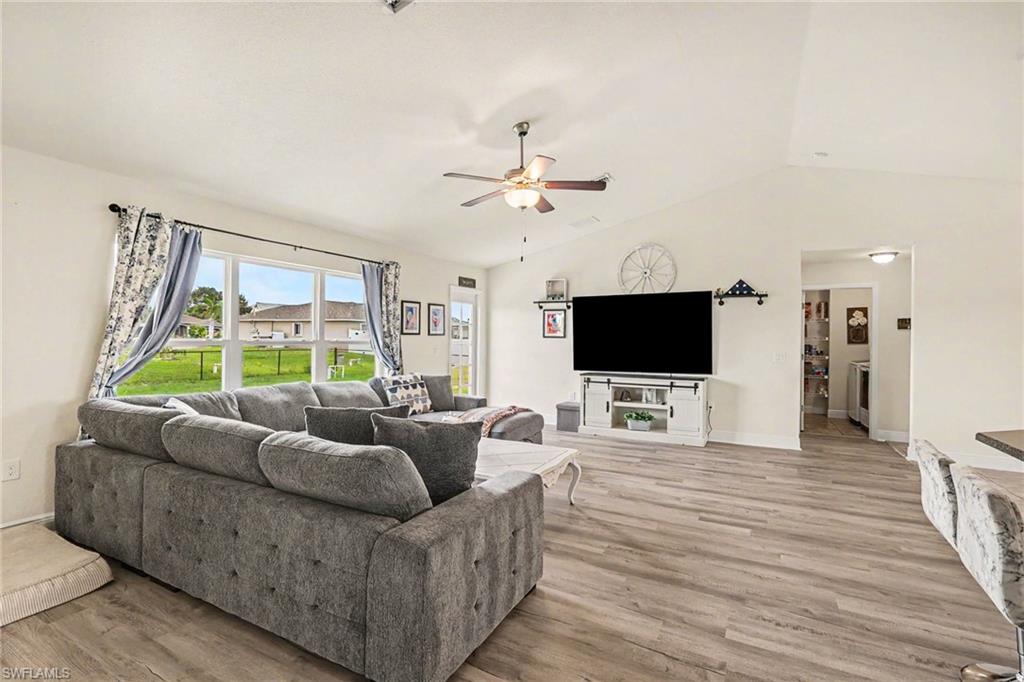 1223 NW 15th PL