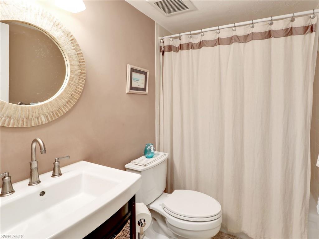 1041 Swallow AVE Unit: 404