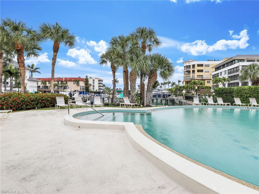 1041 Swallow AVE Unit: 404