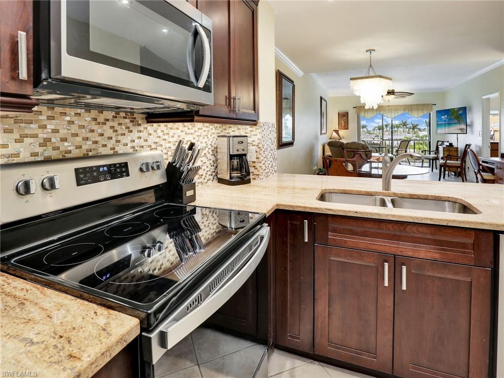 1041 Swallow AVE Unit: 404