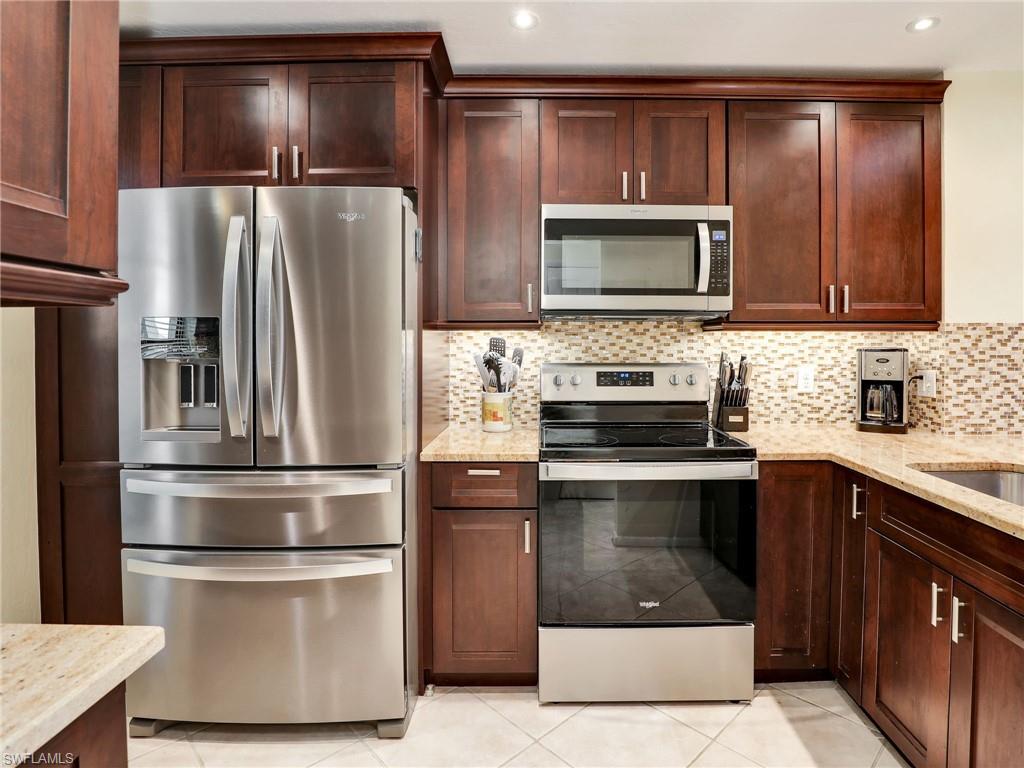 1041 Swallow AVE Unit: 404
