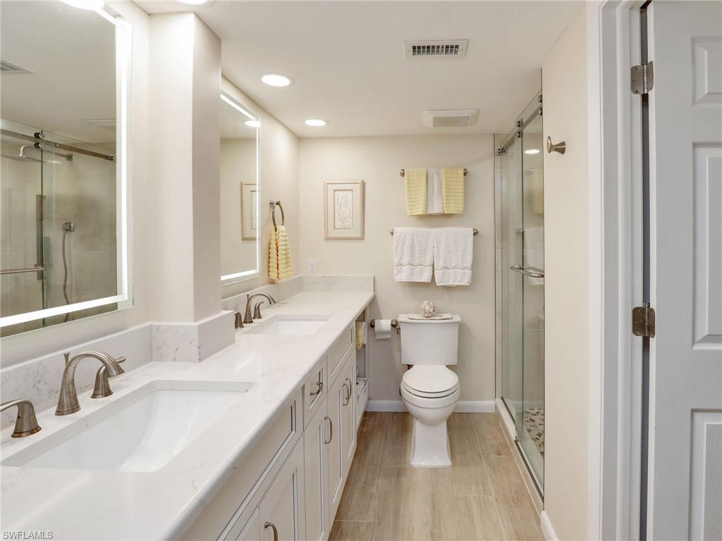 1041 Swallow AVE Unit: 404