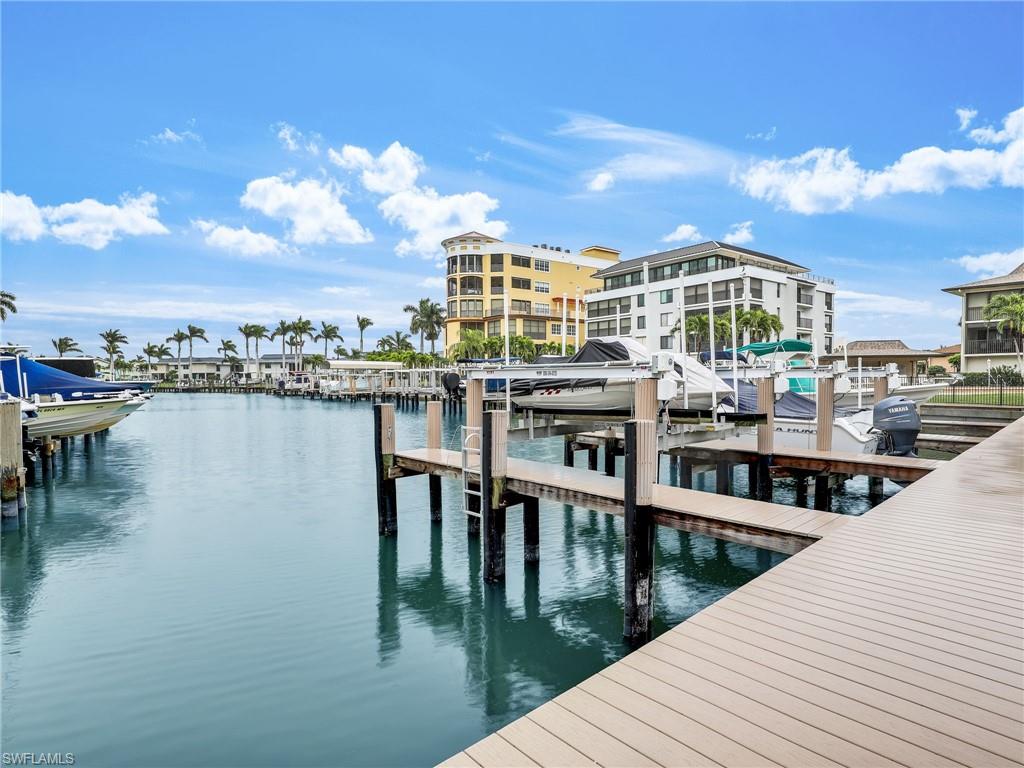 1041 Swallow AVE Unit: 404