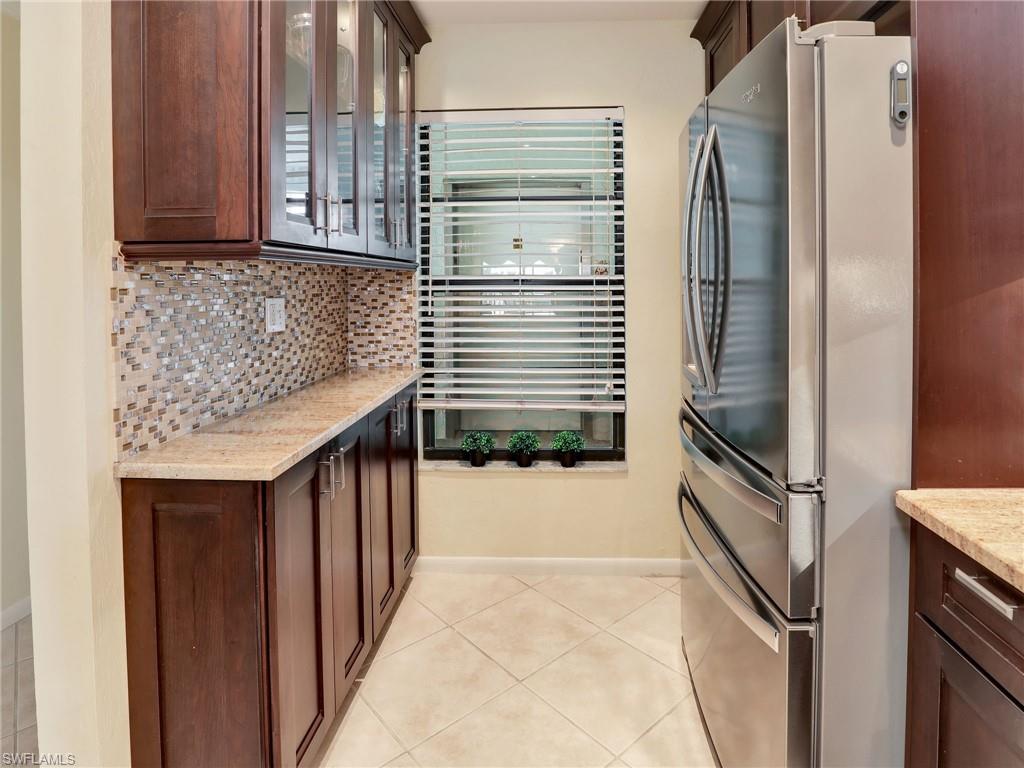1041 Swallow AVE Unit: 404