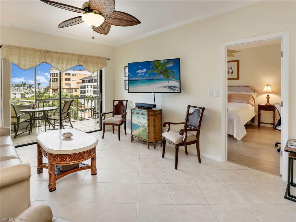 1041 Swallow AVE Unit: 404