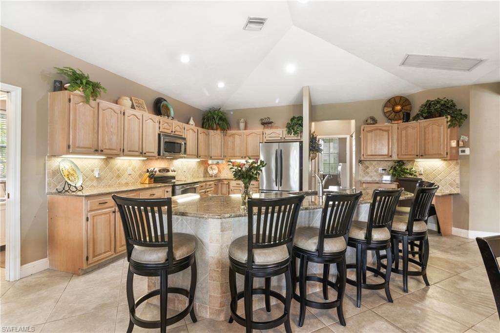 616 Hernando DR