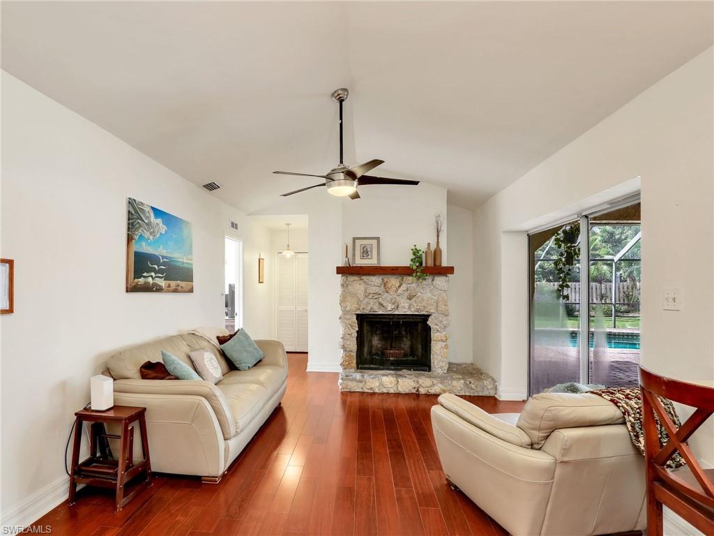 208 Mentor DR