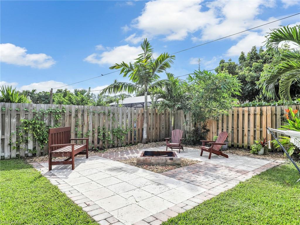 208 Mentor DR