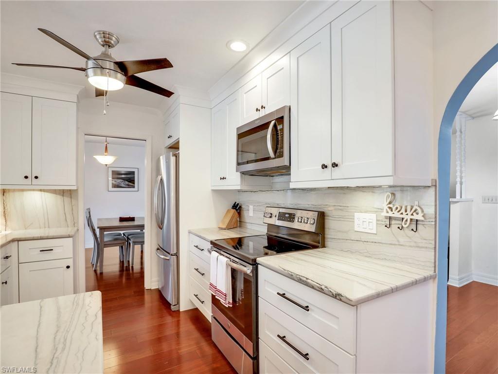 208 Mentor DR