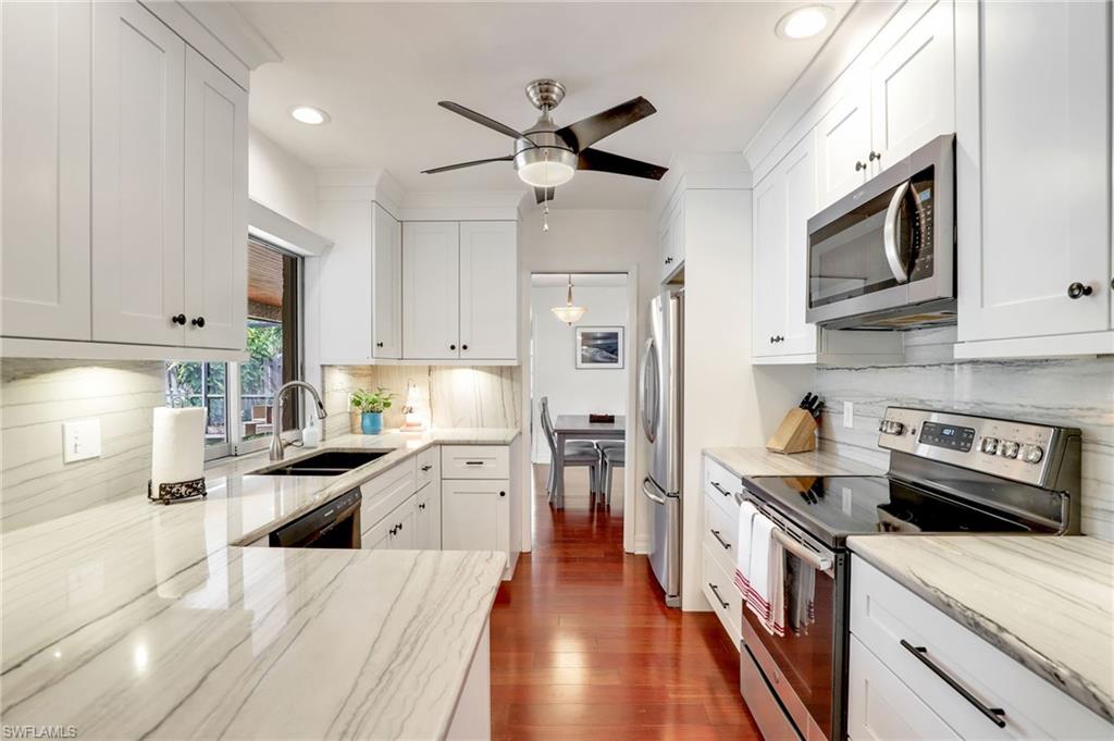 208 Mentor DR