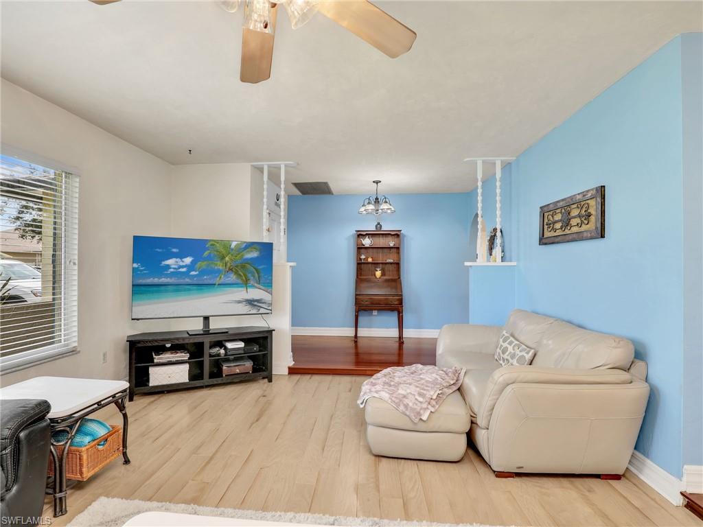 208 Mentor DR