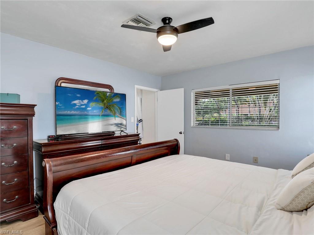 208 Mentor DR