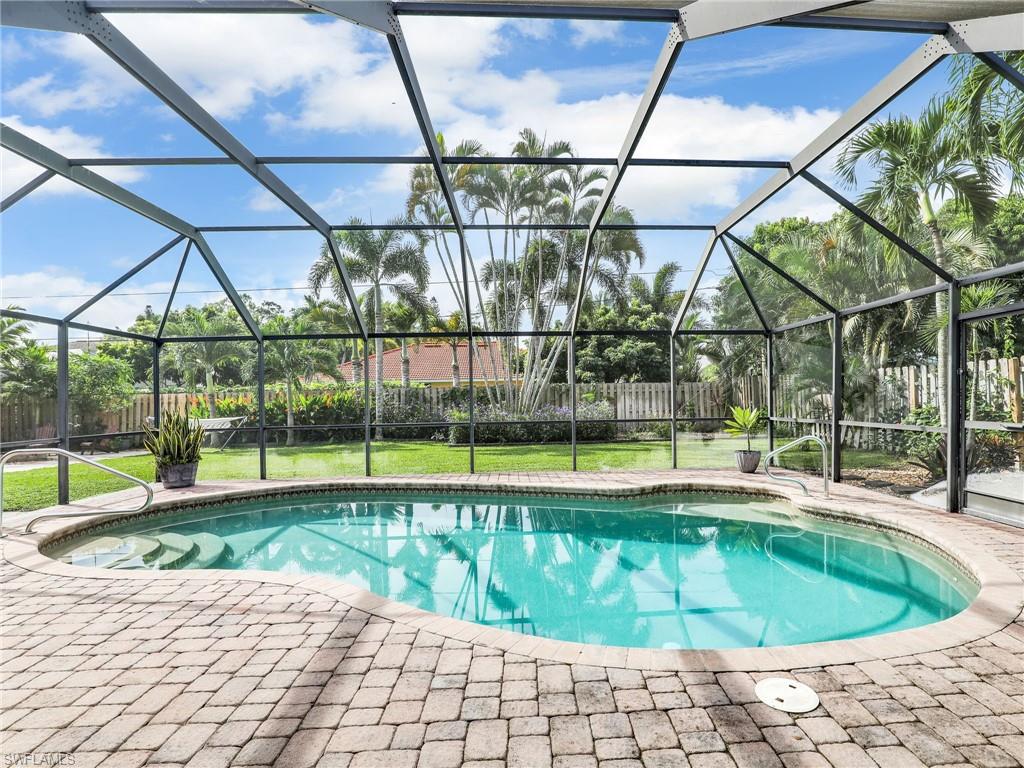 208 Mentor DR