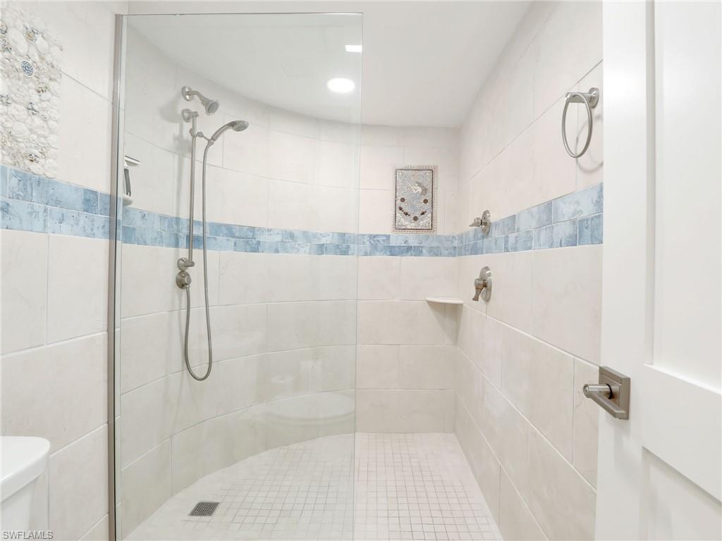 3215 Gulf Shore BLVD N # 504N