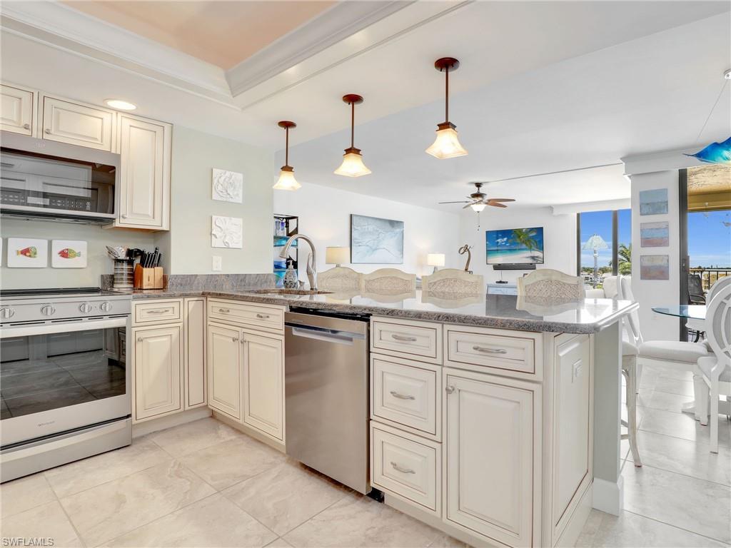 3215 Gulf Shore BLVD N # 504N