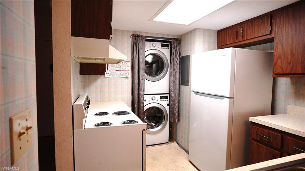 56 Greenbrier ST # 109 Unit: 2-109