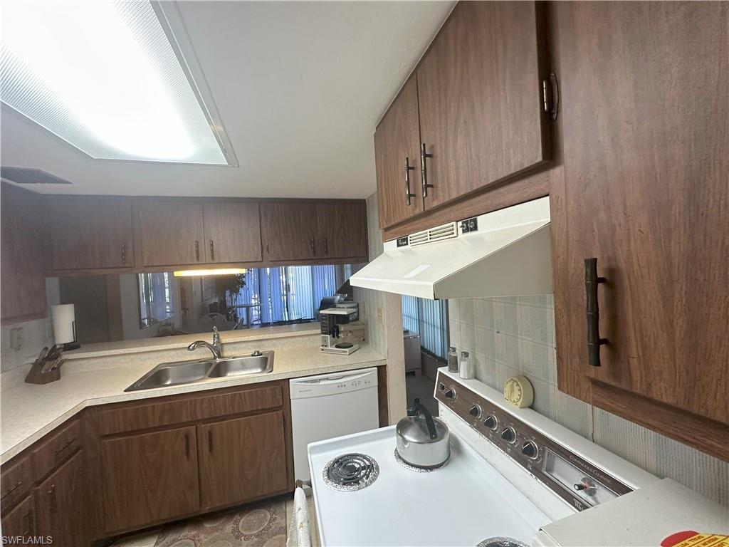 56 Greenbrier ST # 109 Unit: 2-109