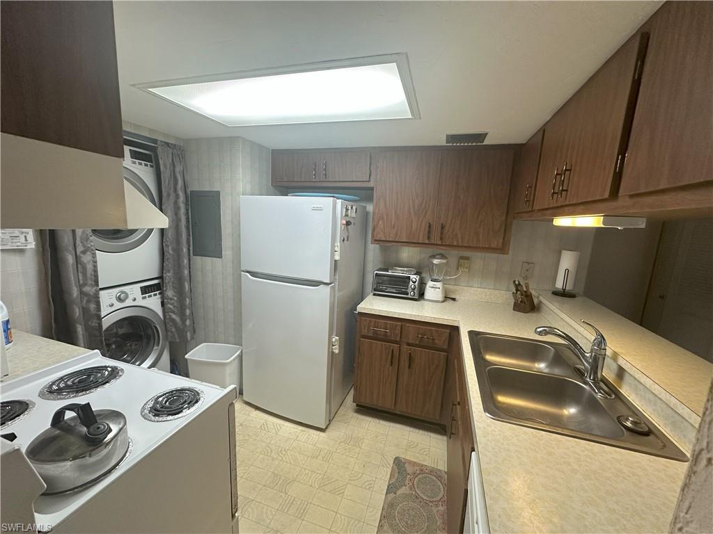 56 Greenbrier ST # 109 Unit: 2-109