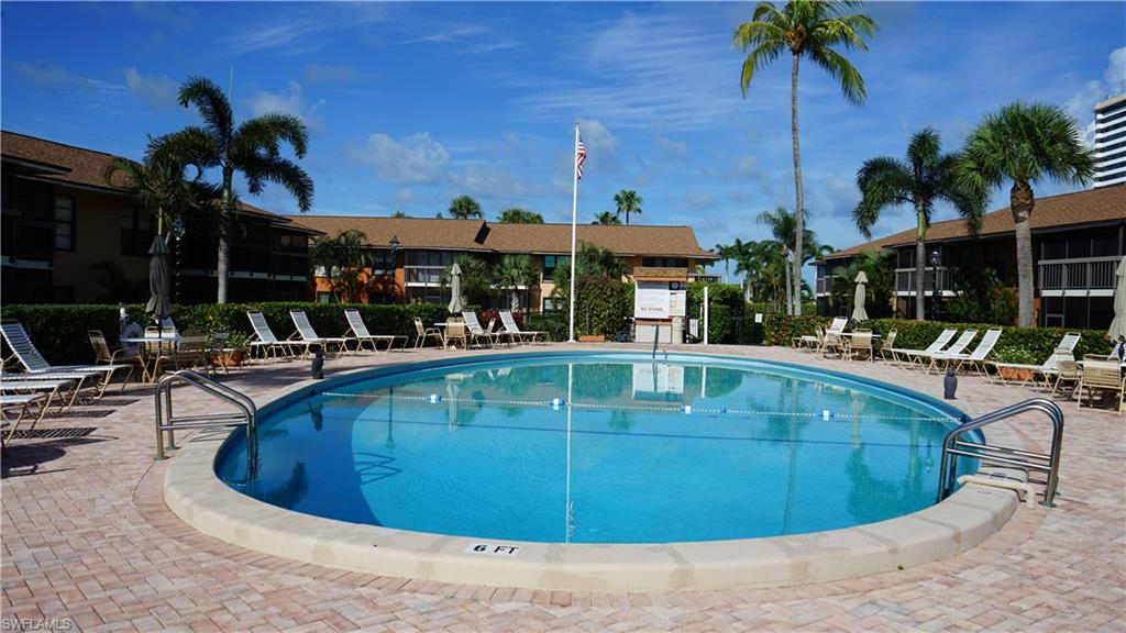 56 Greenbrier ST # 109 Unit: 2-109